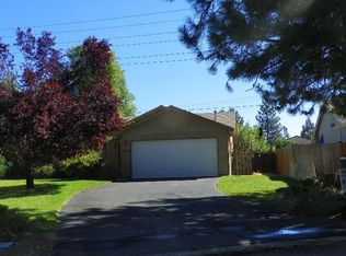 752 SE Breitenbush Ln, Bend, OR 97702