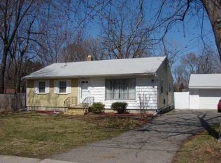 1736 Pierce Rd, Lansing, MI 48910