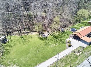 965 McComas Branch Rd, Milton, WV 25541