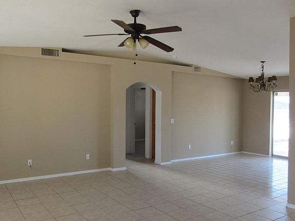 3rd image of 3447 Oro Grande Blvd