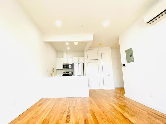 2nd image of 64 Linden St Floor 2