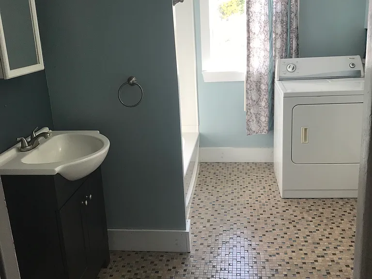48 Thomaston St #B — Photo 7