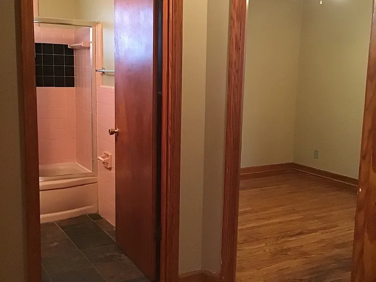1124 Hatchie Ave — Photo 4