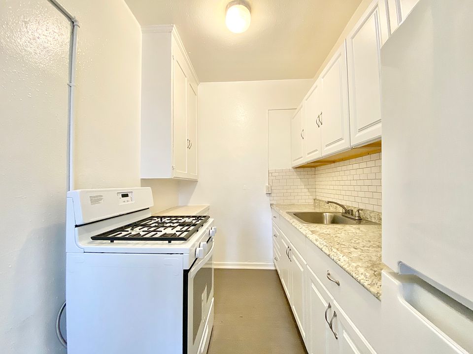 1st image of 842 S Hobart Blvd #207