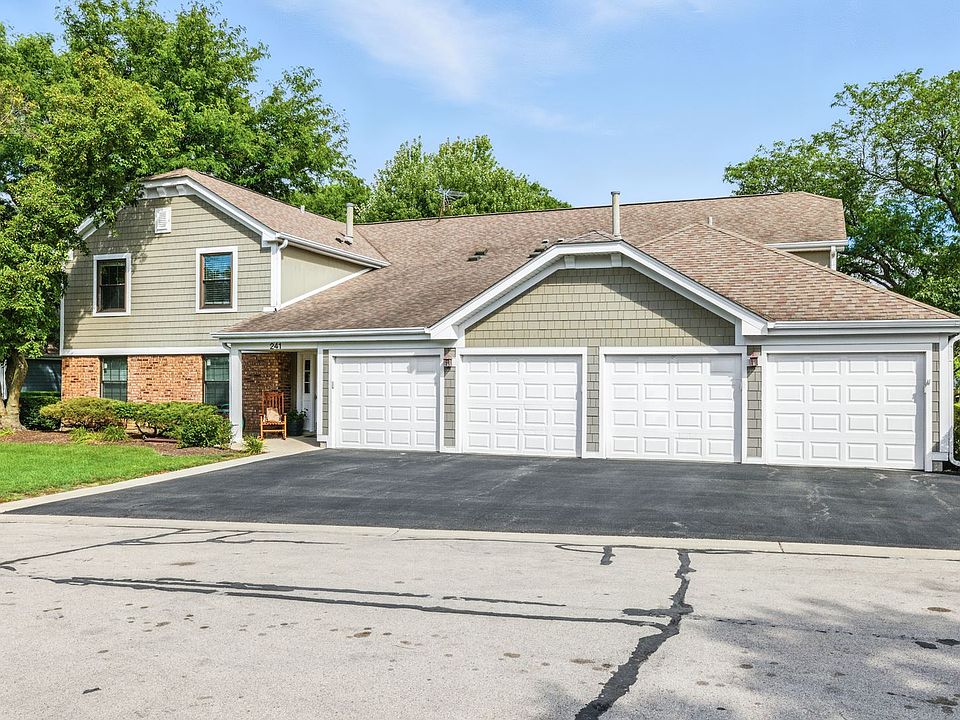 1st image of 241 Deerpath Ct