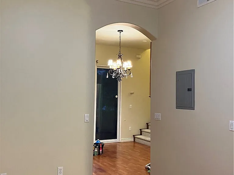 128 E Broadway #I — Photo 11