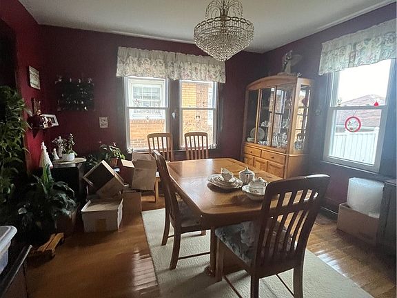 5th image of 1008 Athalia Ave