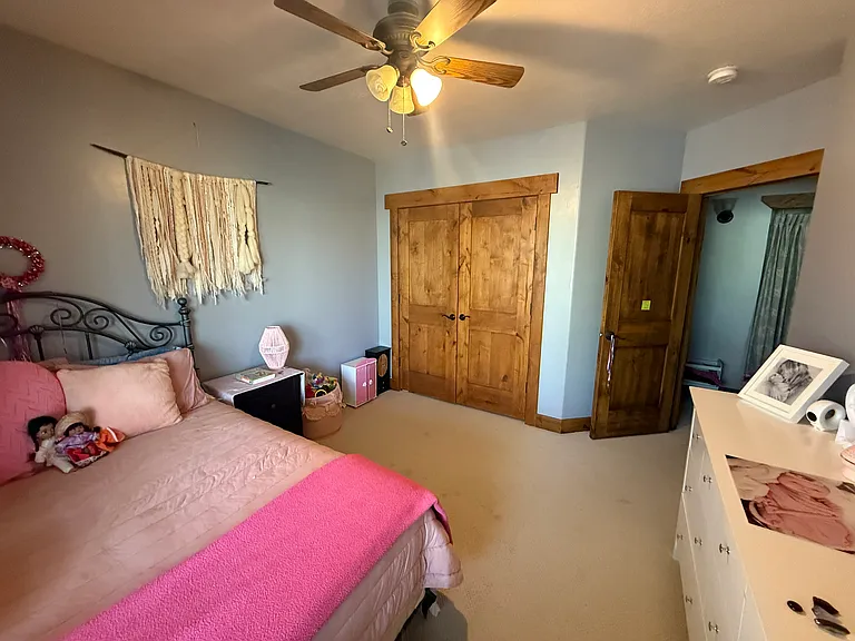 7492 Susans Cir — Photo 36