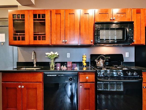 3rd image of 11 Waverly Pl APT 9K