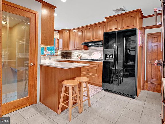 5th image of 56 Wilfred Ave