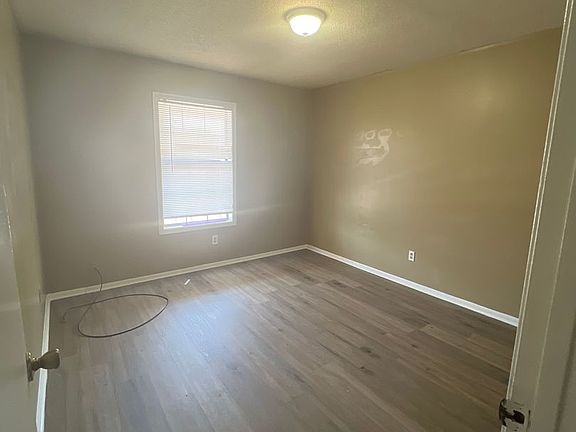 5th image of 2306 Fasske St #1