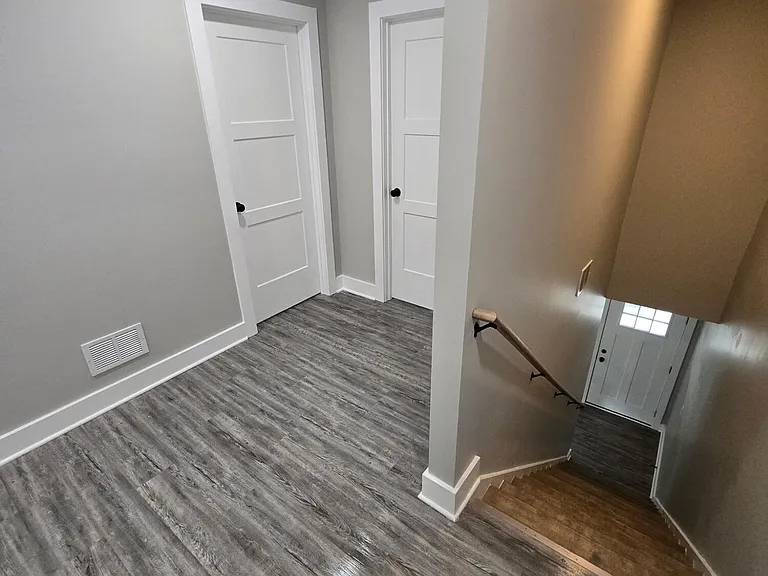 1112 Race St — Photo 12