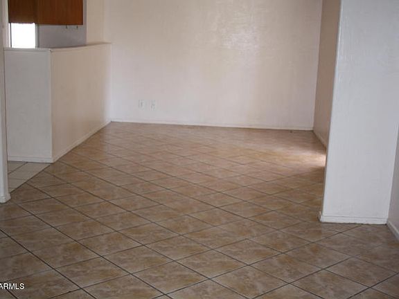 5th image of 1221 S Hardy Dr