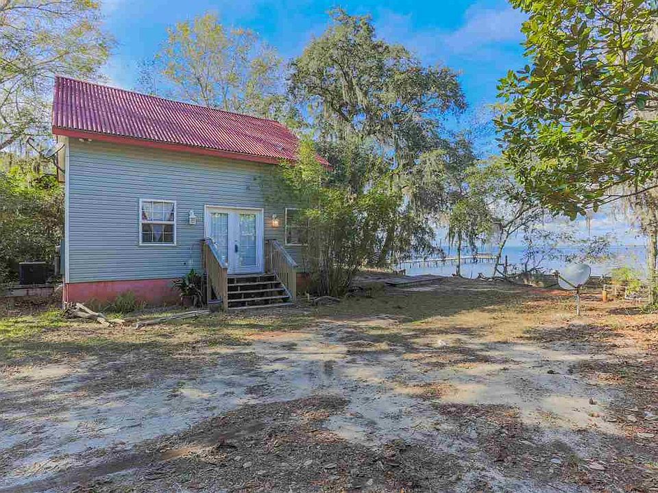 1st image of 108 Lazy Acres St