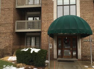 786 Deer Ct, Plymouth, MI 48170