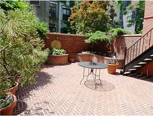 Rented by Douglas Elliman | media 22