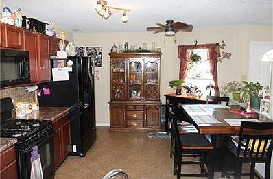 Large Eat In Kitchen.  All appliances stay!