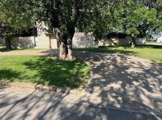425 Webb Ave, Teague, TX 75860