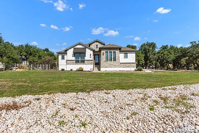 4 bed, 3.0 bath, 2975 sqft, $4,500 — Photo 1