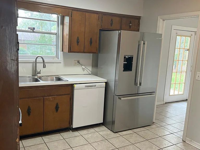 3973 Chestwood Ave — Photo 9