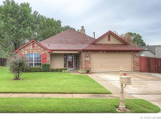2504 W Mobile Pl, Broken Arrow, OK 74011