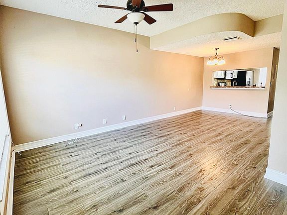 5th image of 8132 San Carlos Circle