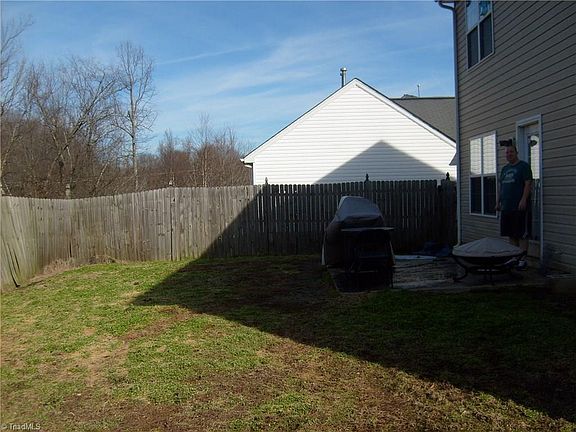 3rd image of 6235 Creekbrooke Ct