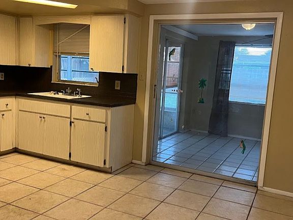 eat in area/dining space