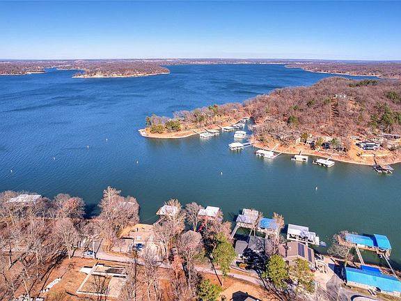 4th image of 926 Park Cove Ln