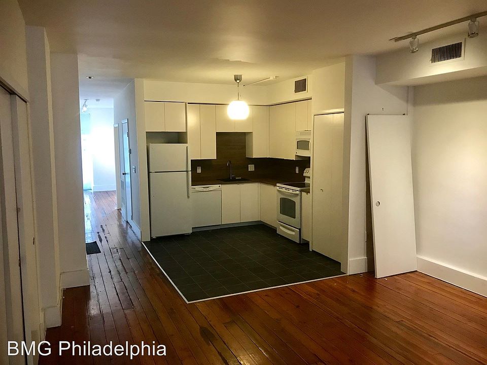 1st image of 118 N 3rd St Fl 3