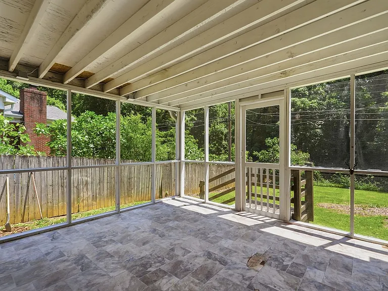 1230 Roanoke Ave — Photo 41