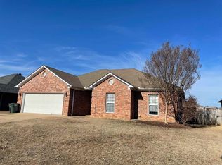 2520 Zoysia Ln, Conway, AR 72034