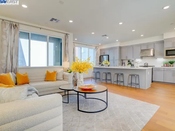 45109 Enlighten Cmn Unit 1005, Fremont, CA 94538