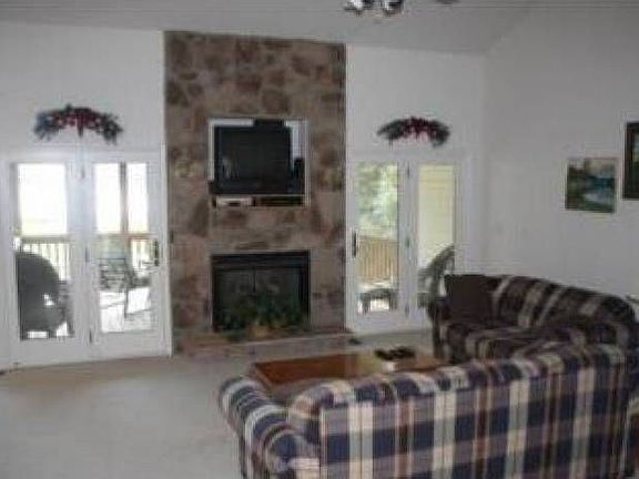 2nd image of 658 Overton Dr