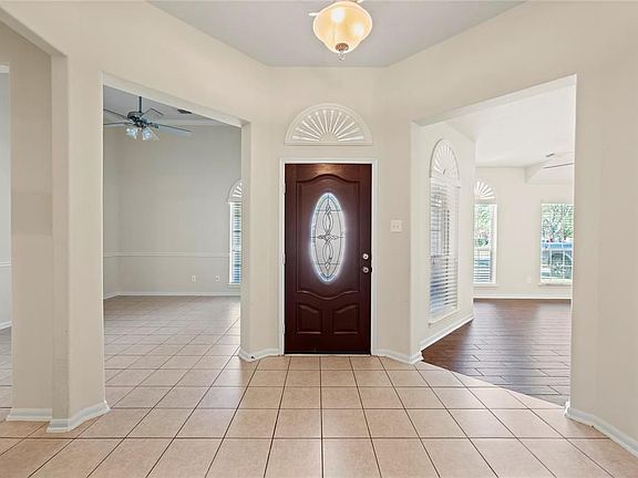 5th image of 25315 Walter Peak Ln