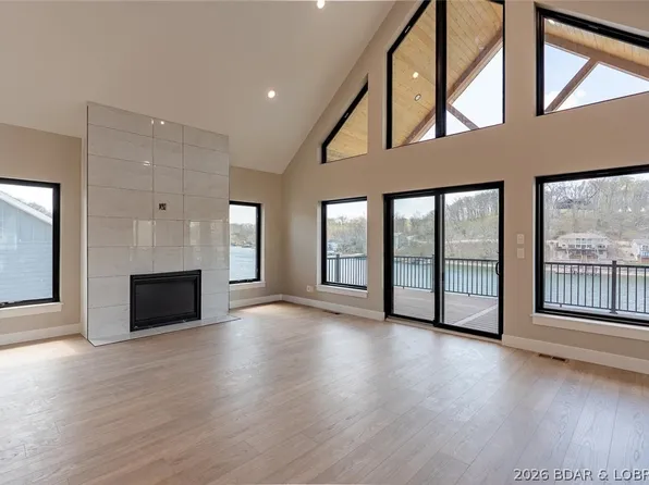 27882 Waters Edge Ln, Rocky Mount, MO 65072