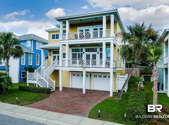 3rd image of 3208 Mariner Cir