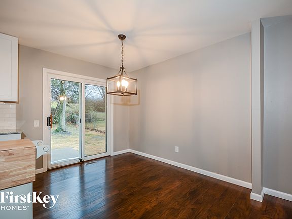 5th image of 22 Oak Forest Dr