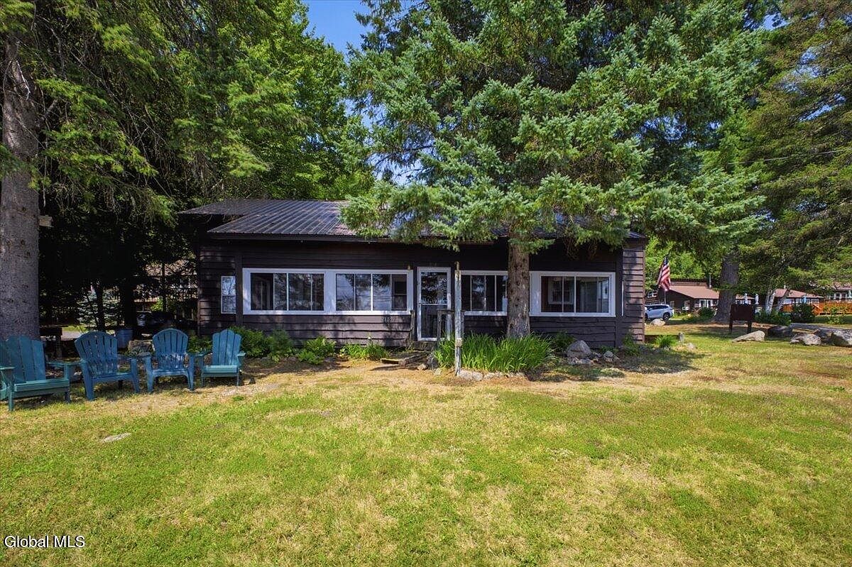 つー 7189 U.S. 9, Chestertown, NY 12817 | Zillow