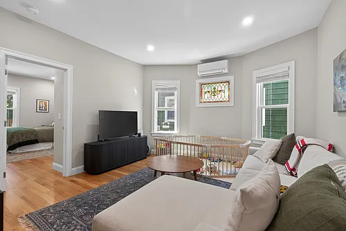 17 Chelmsford St #1 Photo 1