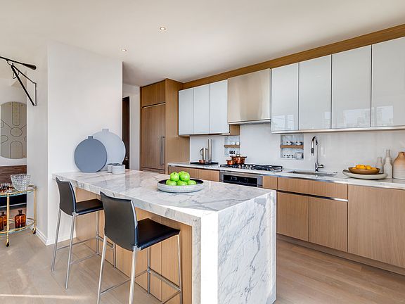 5th image of 277 5th Ave APT 43A