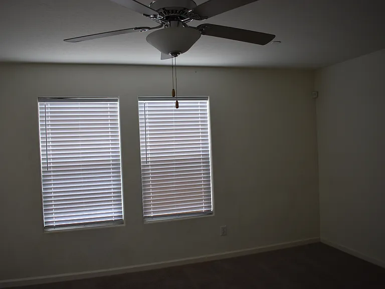 4508 Lindsey Ln — Photo 4