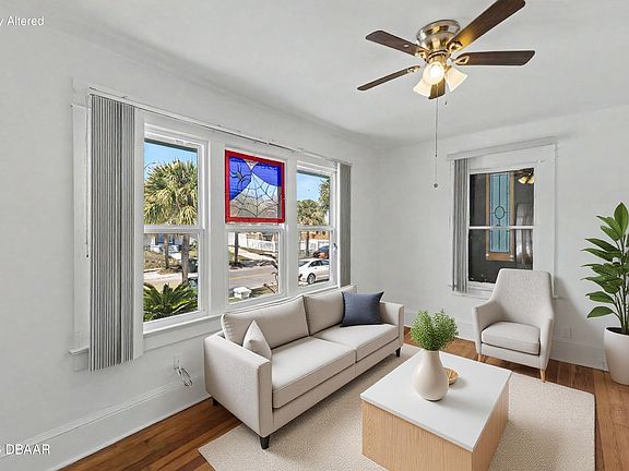 3rd image of 133 S Oleander Ave