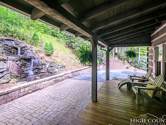 5th image of 224 Laurel Glen Dr