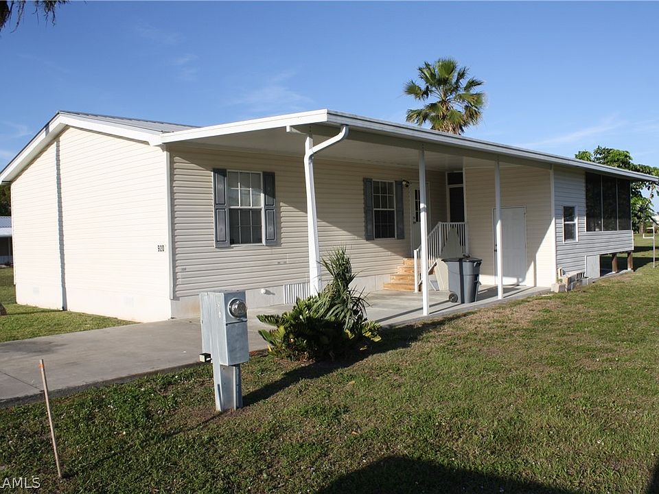 1st image of 920 Yacht Club Way NW