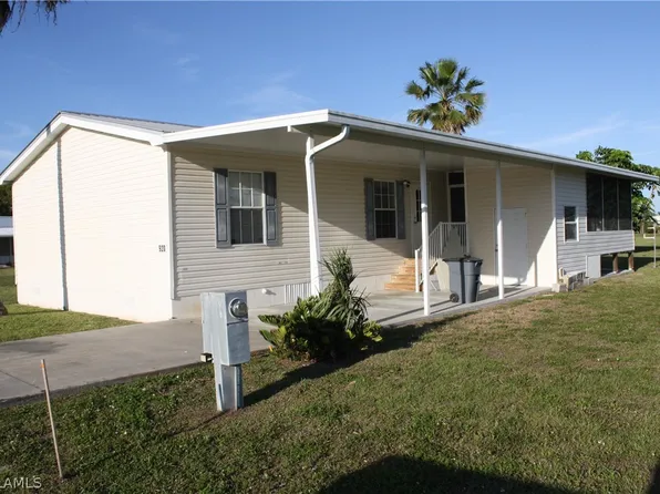 920 Yacht Club Way NW, Moore Haven, FL 33471