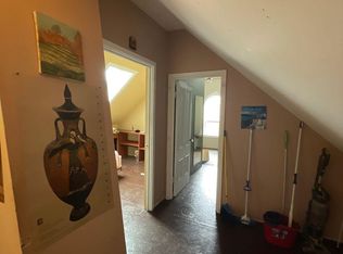 42 Mill St, Orono, ME 04473