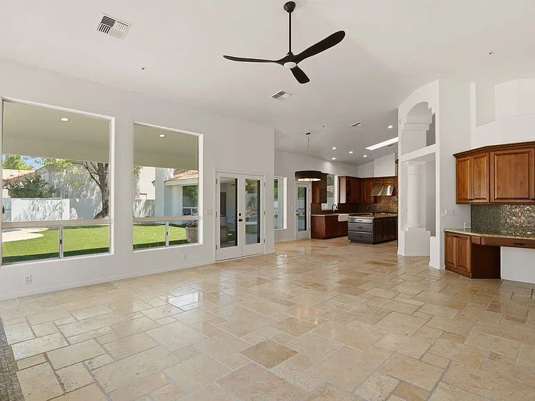 8638 E Dahlia Dr — Photo 20