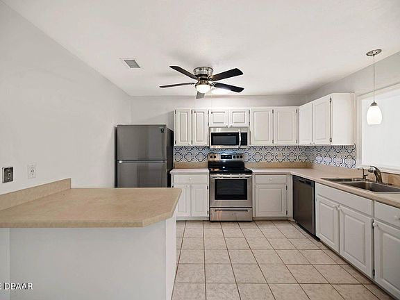 4th image of 1242 Thomas Dr