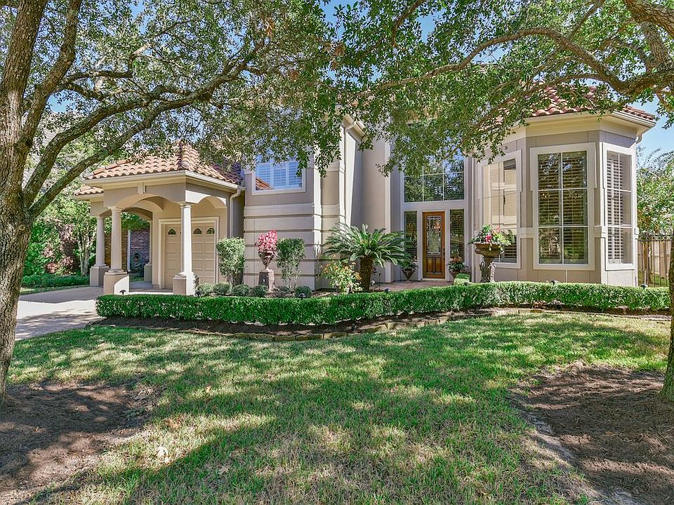 1st image of 18923 Windsor Lakes Dr